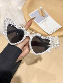 1pc Heart-Shaped Frame With Pearl Letter Decor & White Bow Tie Bridal Wedding Party Accessories For Women