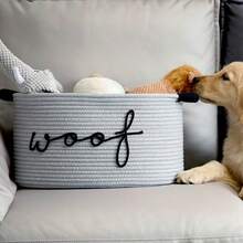 1个编织绳收纳篮，绣有“汪汪”字样 - 宠物玩具收纳篮，可存放磨牙玩具、毯子和牵引绳，海军蓝提手，可堆叠设计，个性化宠物收纳篮，适用于猫狗。宠物礼品。
