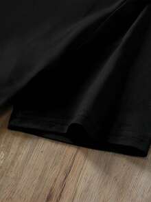 1 camiseta gráfica con estampado digital para mujer Máscara, demonio, cuernos, flores. Camiseta casual de cuello redondo y manga corta. Camiseta de algodón ligera para las cuatro estaciones, lavable a máquina, no lavar en seco. - Negro - Ver 3