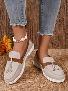 女式黑白双色流苏乐福鞋 - 舒适一脚蹬平底鞋，时尚休闲通勤鞋 - 雙色 - 查看 3