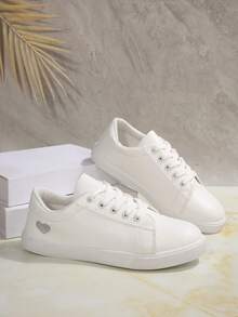 1 Pair Women's Casual Lace-Up Skateboard Shoes, Silver Heart Pattern PU Low-Top Outdoor Sports Sneakers - White - View 2