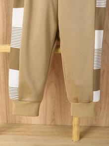 Set de 2 piezas de top de manga larga con bordado de oso a rayas y pantalones casuales con cordón para niños pequeños, adecuado para otoño/invierno