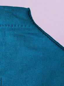 Set de 3 camisetas afelpadas para mujer, multicolor, clásicas y elegantes, colores lisos, sin estampados, tela de poliéster, con interior afelpado ligero, suave y cálido, ideales para temperadas de otoño, invierno e inicios de primavera, cuello redondo, con manga larga. Silueta ajustada para resaltar mejor tu figura. Te llagarán 3 camisetas afelpadas; 1 en color negro y 2 en color al azar. - Multicolor - Ver 6