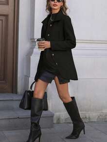 Damski, dopasowany w talii, jednorzędowy, z kieszeniami, wysokim kołnierzem, stójką i klapami, czarny, średniej długości, wełniany płaszcz, świąteczny