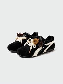 MASKERT Women's Casual Shoes, Women's Retro Suede Low-Top Lace-Up German Training Shoes, Soft & Skin-Friendly, Lightweight ,Comfortable - Black - View 4