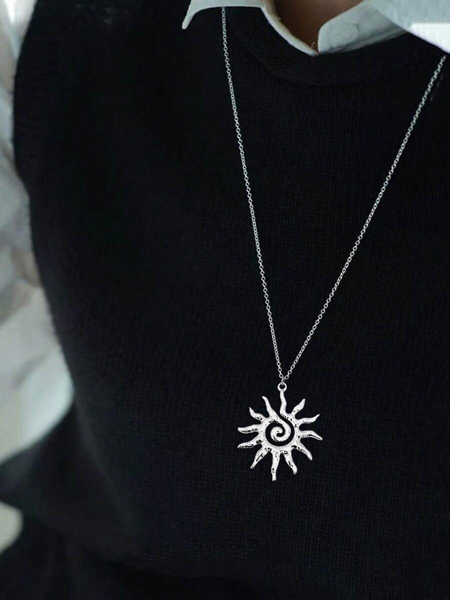 1 件银色不锈钢不褪色夸张太阳吊坠长项链，时尚适合日常佩戴、海滩、旅行