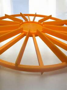 MARCADOR DE REBANADA PARA PASTEL 27 CM CORTA DE 10 A 12 REBANADAS PERFECTAS EN SEGUNDOS - Naranja - Ver 1