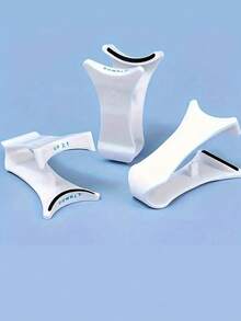 1pc/2pcs Magnetic Eyelash Curler, V-Shaped Eyelash Holder, Portable False Eyelash Wearer, No Battery Required, Classic Eyelash Tool For Beauty And Personal Care. The Magnetic Eyelash Curler Is Convenient To Use With A V-Shaped Eyelash Clip That Is Magnetic And Easy To Wear, No Battery Required.