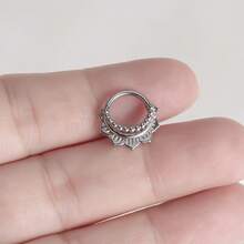 1pc Elegant Nose Rings Stainless Steel Round Thorns Nose Rings Cartilage Hoop Earrings Segment Septum Clickers Piercing Men Women Jewelry