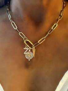 STYLEVER 1 PC Gold A-Z Initial Letter Necklace, Twisted Oval Buckle Chain, Diamond-Encrusted Little Bee Pendant, Stainless Steel Chain, Celebrating Festivals,Halloween And Christmas Gifts For Women