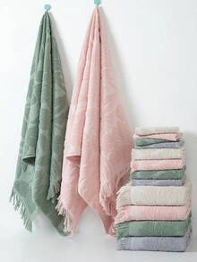 1pc Lightweight Bath Towel, Green Leaf Jacquard Pattern, Rectangular 70*140cm For Adults Swimming Bathing Wrap, Or 34*74cm Hand Towel, 34*34cm Handkerchief, Quick Dry Absorbent Soft For Bathroom, Kitchen, Travel, Holiday Gift, Gym, Beach, Hotel, Salon, Outdoor Shower Towels For Beauty Salon, Hotel Sports,Home Essentials, Towel, Skin Care Bath Towel Sheet