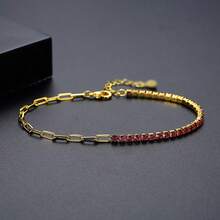 这款精致的18K镀金不锈钢女士手链（尺寸可调节），饰以彩色水钻，是日常佩戴和婚礼等场合的完美之选，尽显时尚女性的优雅魅力。链条上的每个孔都可以扣上，并非只能扣最后一个。请根据您的手腕尺寸选择合适的孔位。是送给女友、情人节、新娘或闺蜜生日的理想礼物。