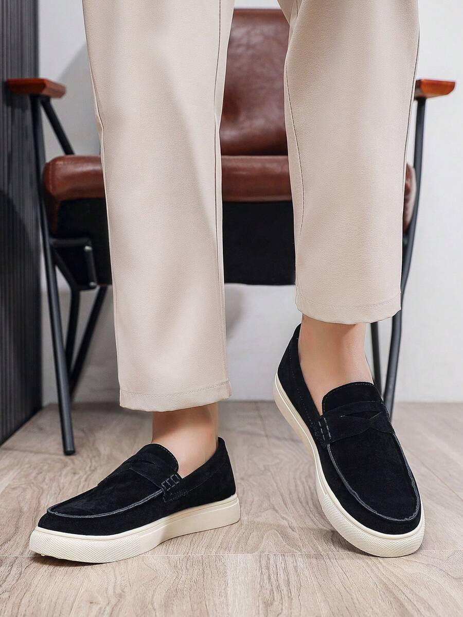 Men's Loafers Soft Sole Non-Slip Slip-On Retro Fashionable Casual Shoes