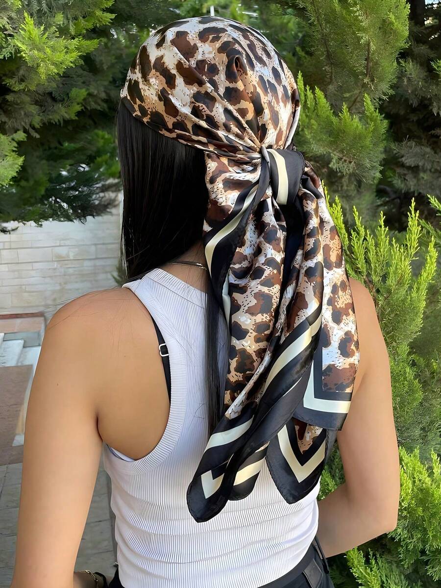 1pc Women Leopard Print Bandana Satin 90x90cm Square Scarf, Multi-Functional Silk Scarf For Summer Travels, Holidays And Streetwear, Headband, HairScarf, Bandana Top, Foulard Winter Fall - 卡其色 - 查看 1