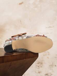 Women's Mary Jane Shoes, Elegant Fashion Round Toe Chunky Heel Slip-On Butterfly Decor Floral Print Brown High Heels, Closure For Easy Wear, Suitable For Party/Wedding/Christmas/Work Commute/Business Etiquette/Latin Dance/Ballet/Halloween, Brown Floral Print Contrast Color Shoes (With Cat Pattern)