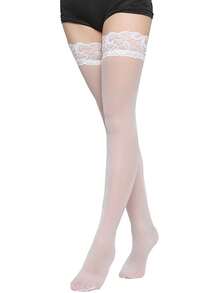 两双黑白渔网袜，适合女性日常及假日穿着，适合体重88-132磅的女性。 - 黑與白 - 查看 6