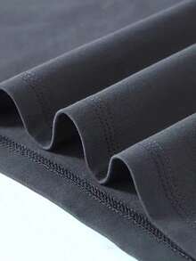 "F@K AROUND & FIND OUT" Graphic T-Shirt - 180g Heavy Cotton Crew Neck T-Shirt With Bold Orange And Green Graffiti Print, Breathable Short Sleeve Shirt For Summer, Casual Streetwear And Outdoor Activities, Everyday Wear Shirt Street Fashion Comfortable Fit, Everyday Wear, Match With Shorts, Outdoor Sports, Golf, Fishing Activities, Sports Shirt, Great Gift, Graphic T-Shirt, T-Shirt-White And Navy Off-The-Shoulder Cropped Top - Xám - Xem 4