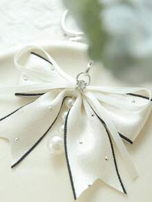 1 Set Of Personalized Bow Keychain, Custom Name Leather Key Ring, With Pearl Tassel Bow Bag Pendant, Diamond-Mixed Key Ring, Custom Key Accessory, Christmas Gift, For Friends And Family. It Is Cute, Charming, Colorful, Y2K-Style, Fashionable, Unisex, Casual, Customizable, Personalized, Unique, And A Custom Version.