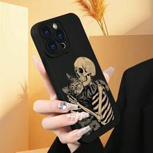 Un diseño que muestra un esqueleto abrazando a un gato es adecuado para fundas de teléfono negras de  11/12/13/14/15/16/Xr/Xs/Plus/Pro/Pro Max. - Negro - Ver 5