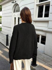 FOR BEAUTY Autumn And Winter New Women's V-Neck Black Long Sleeved Knitted Sweater Women's Top, Fashionable, Simple, Loose, Atmospheric, Street Casual And Lazy Style Suitable For Daily Commuting Sweater Pullover Women's Clothing Chic Autumn New Year