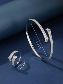 两件套首饰：开口手镯和戒指，方形立方氧化锆设计，简约中性风格，适合女性日常及节日佩戴。 - 003512 - 查看 5