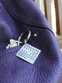 1pc Personalised Personalised First Home Keyrings, New Home Keyrings, House Keyrings Set, Wooden Keyrings, New Homeowners, New House Gift, House Keychains,Valentine's Day Custom Photo Wedding Gift Keychain, Personalised Wedding Date Photo Keychain,Personalised Gift,Apparel Accessories,Halloween Edit,Boyfriend,Girlfriend,Family,Friends - Silver - View 15