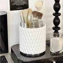 Présentoir rotatif à 360° pour pinceaux de maquillage, boîte de rangement de bureau pour rouge à lèvres, crayon à sourcils et produits de soins de la peau, boîte de rangement de produits de maquillage rotative de bureau, boîte de rangement multifonctionnelle pour coiffeuse, boîte de rangement de bureau pour stylos et accessoires de beauté, boîte de rangement créative pour maquillage, cadeau pour maman, papa, hommes, amis, professeurs, anniversaire, mariage, bureau, présentoir, accessoires, boîte cadeau, cadeau amusant, rangement, présentoir pour pinceaux de maquillage, cadeau de Noël, cadeau d'Halloween