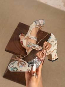 Women's Mary Jane Shoes, Elegant Fashion Round Toe Chunky Heel Slip-On Butterfly Decor Floral Print Brown High Heels, Closure For Easy Wear, Suitable For Party/Wedding/Christmas/Work Commute/Business Etiquette/Latin Dance/Ballet/Halloween, Brown Floral Print Contrast Color Shoes (With Cat Pattern)