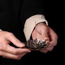 1 件圣诞氛围装饰套装：合金香炉架、金莲花香炉、寺庙家居装饰、瑜伽馆、冥想香盘架、适合宗教人士的礼物 - 彩色 - 查看 3