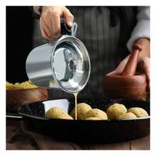Bacon Grease Container With Strainer, 1.3L (46 Fl. Oz.) Kitchen Stainless Steel Oil Container Can With Strainer And Anti-Slip Coaster Tray For Store Meat Frying Oil And Cooking Grease Storage, Home Decor, Party & Christmas Storage - 銀色 - 查看 4