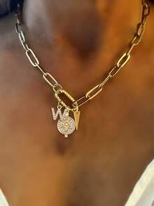 STYLEVER 1 PC Gold A-Z Initial Letter Necklace, Twisted Oval Buckle Chain, Diamond-Encrusted Little Bee Pendant, Stainless Steel Chain, Celebrating Festivals,Halloween And Christmas Gifts For Women