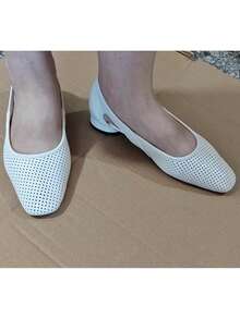 米色方头女式凉鞋，优雅度假平底一脚蹬镂空户外派对鞋 - 米色 - 查看 4