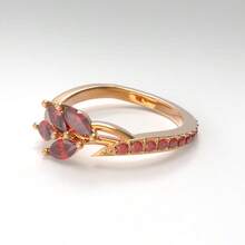 1 pieza Anillo clásico enchapado en oro con incrustaciones de perla, adecuado como regalo de joyería para aniversario de boda para mujeres