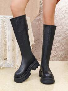 Botas elásticas de moda otoño 2024 para mujeres de baja estatura, efecto estilizante con tacón ancho, botas altas tipo equitación