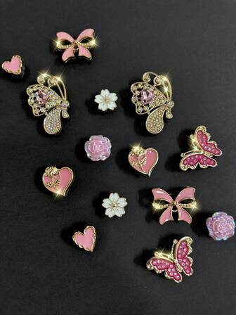 14 件粉色水钻蝴蝶、心形、蝴蝶结、花朵和玫瑰形鞋夹 DIY 装饰，多功能鞋夹配件适用于女士凉鞋、拖鞋、沙滩包，是节日和生日派对礼物的理想选择