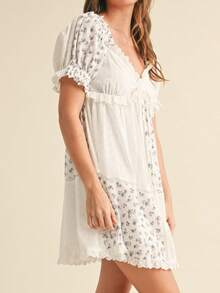 Women Y2k Puff Sleeve Babydoll Dresses Boho Floral Print V Neck Bow Tie Front Mini Dress Summer Flowy Patchwork Babydoll Sundress - 白色 - 查看 10