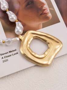 1Pc Bohemian Elegant Luxury Matte Gold Asymmetrical Geometric Hollow Square Pendant With Baroque Pearl Chain For Women's Daily Wear Beach Accessory