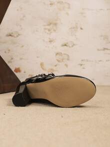 Giày Mary Jane cao gót đế dày, quai ngang, mũi tròn, kiểu dáng thanh lịch dành cho nữ, có khóa cài tiện lợi, phù hợp cho tiệc tùng/đám cưới/Giáng sinh/đi làm/mùa xuân & thu, màu đen, giày cao gót thoải mái cho nữ, phù hợp cho công sở, du lịch, giày công sở trang trọng. - màu đen - Xem 6