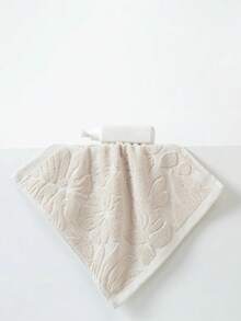 1条轻薄浴巾，摩卡色，提花叶子图案，长方形，70*140厘米，成人适用，可用于游泳、沐浴、裹身；也可作手巾，尺寸为34*74厘米或34*34厘米。速干、吸水性强、柔软，适用于浴室、厨房、旅行、节日礼品、健身房、海滩、酒店、沙龙、户外淋浴等场合，是美容院、酒店运动、家居用品、护肤浴巾的理想之选。 - 奶咖色 - 查看 8