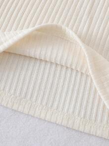 Toddler Girls' Fashion Cute Casual 2-Piece Set: Turtleneck Apricot T-Shirt + Plaid Collar Pleated Dress