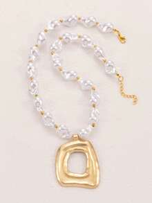 1Pc Bohemian Elegant Luxury Matte Gold Asymmetrical Geometric Hollow Square Pendant With Baroque Pearl Chain For Women's Daily Wear Beach Accessory