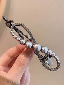 1 pieza Elegante y lindo clip de pelo simple con decoración de perlas, accesorio de pelo para mujer, otoño, accesorios para el cabello, accesorios para el cabello para mujer, viaje, accesorios para el cabello, accesorios para mujer, accesorio para el cabello, accesorios para el cabello de mujer, herramientas para el cabello, cosas para el cabello, cosas, accesorios de belleza, regalos, viaje, regalos para mujeres, cosas para el cabello, rellenos de calcetines