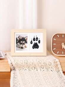 2pcs A Specially Designed Photo Frame For Pet Cat And Dog Paw Prints, Suitable For DIY Hand And Foot Print Hangers For One-Year-Old Babies. This Exquisite Frame Is Made Of High-Quality Wooden Material With A Smooth And Delicate Surface, Providing A Comfortable Feel. The Inner Side Of The Frame Is Lined With Soft Velvet Padding To Protect The Prints From Scratches.