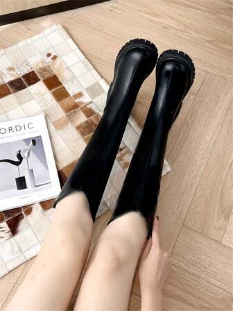 2025 Höst/Vinter Nya Svarta Lårhöga Stövlar För Dam, Platta, Over-The-Knee, Slim Fit, V-Cut, Plus Size 43 Höga Stövlar