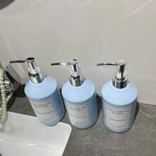 3pcs 500ml/16oz Light Blue Slanted Shoulder Large Capacity Refillable Bottles With Silver Pump Heads, Suitable For Shampoo, Body Wash, Conditioner, Bathroom Storage Set With Waterproof Labels