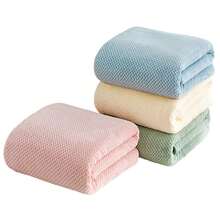 1条特大号浴巾（35.4*67英寸/90*170厘米），菠萝格纹图案，采用超柔软超细纤维材质，吸水性强，触感舒适，适用于浴室、健身房、酒店、家居等多种场合，是理想的浴室用品。多种颜色可选。可用于家居浴室装饰、秋季装饰、返校季装饰、美容院/家庭浴室装饰。 - 彩色 - 查看 11