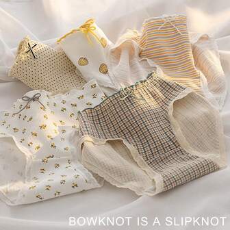 Japanese Little Floral Print Underwear With Anti-leakage Edging, Soft Comfortable Breathable, Skin-friendly Antibacterial, High-rise Waist, Cute Strawberry Pattern, Women's Triangle Panties