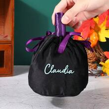 Spersonalizowana, spersonalizowana torebka na cukierki z dyni na Halloween z imieniem, słodka, kreatywna torebka na prezent z serii duchów na Halloween, aksamitna torebka z dynią, torebka na prezent na Halloween i Boże Narodzenie, torebka na prezent z dynią, torebka na cukierki na imprezę świąteczną, odpowiednia na imprezę halloweenową, spotkanie, wyjście, zabawę, jako prezent na Halloween dla rodziny, przyjaciół, braci i sióstr