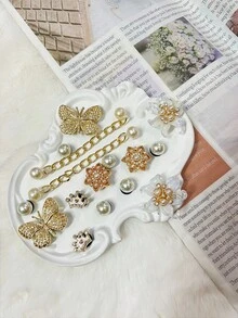 16-elementowe dekoracje do butów ogrodowych DIY, złote kryształki, motyle, perły, łańcuszki, odpowiednie do obuwia plażowego, buty z wydrążonymi krawędziami, na każdą porę roku, prezent świąteczny