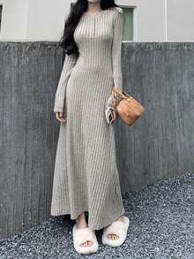 女式纯色简约休闲针织长袖连衣裙